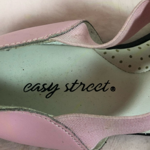 Easy Street Pastel Sandals - Picture 5 of 6